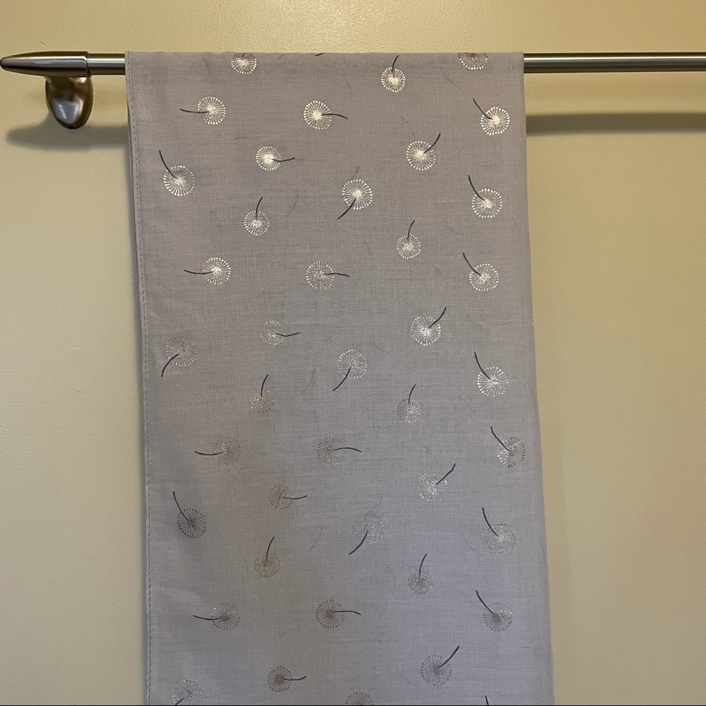 Cherie Bliss scarf metallic gold dandelion print light grey NWT - Picture 5 of 9